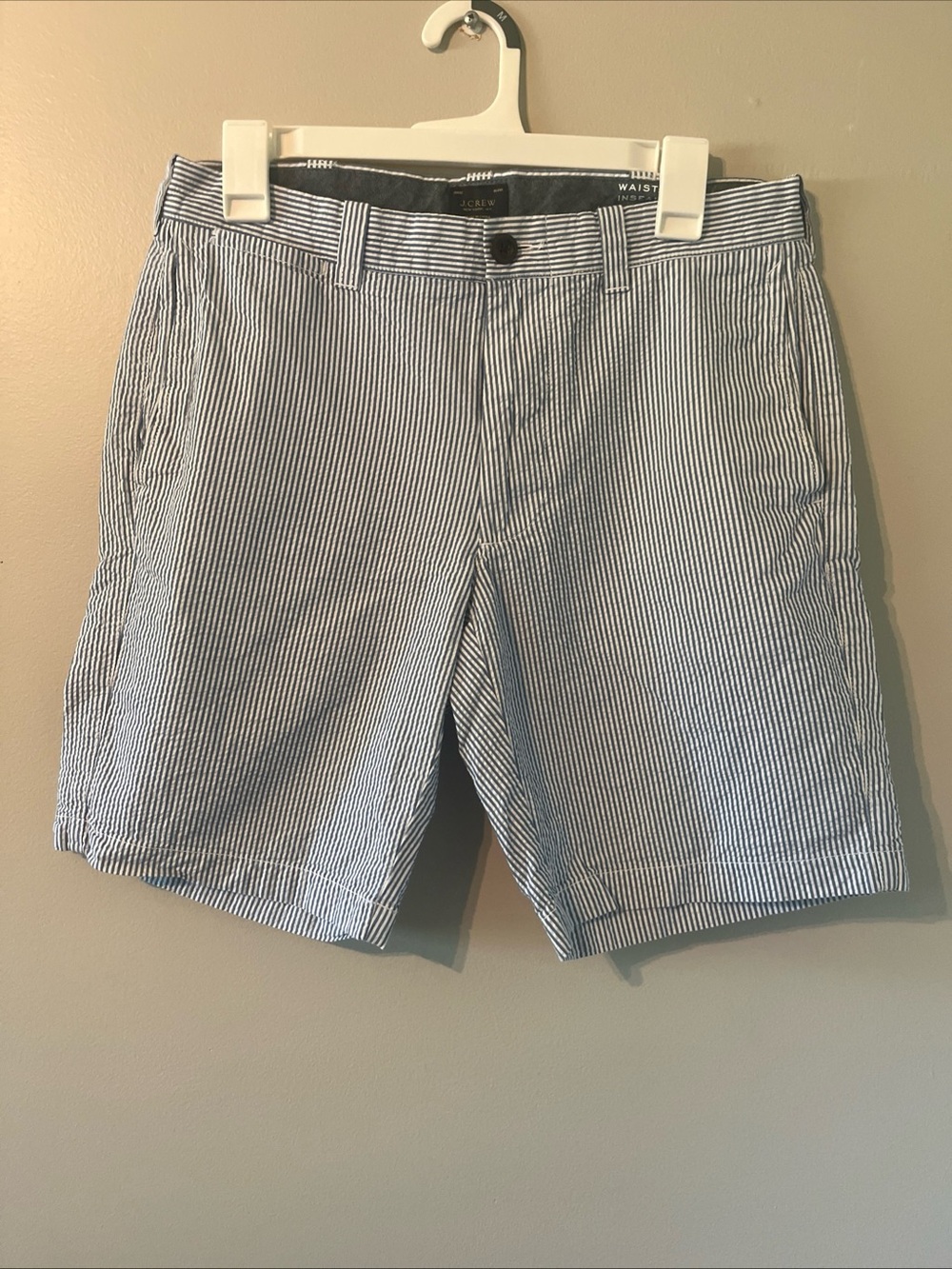 Men’s J.Crew Blue & White Striped Chino Shorts Size 30  9 Inch Inseam